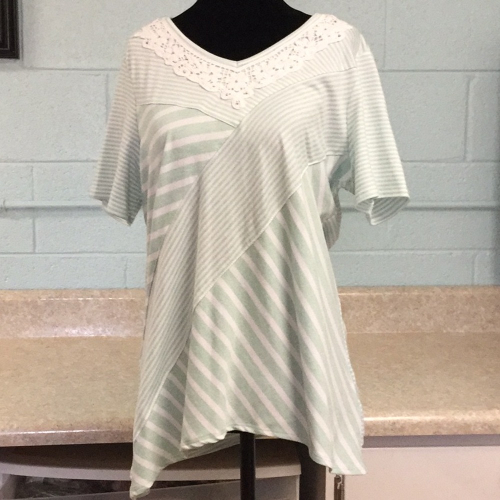 Alfred Dunner green stripped shirt. NWOT